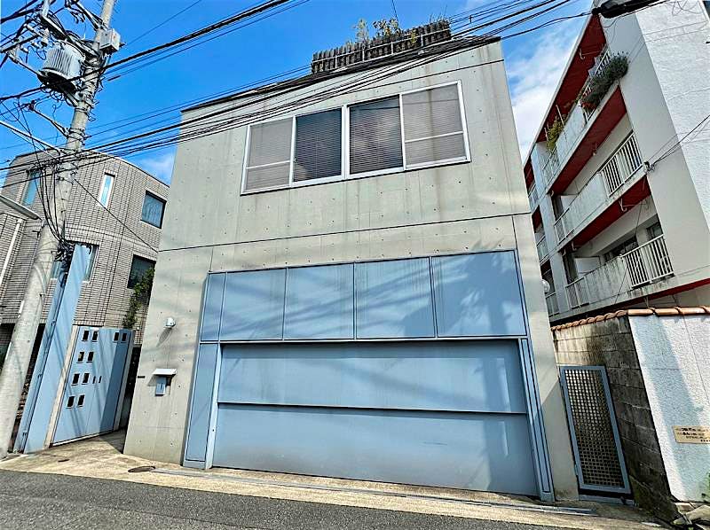 building_exterior_filename