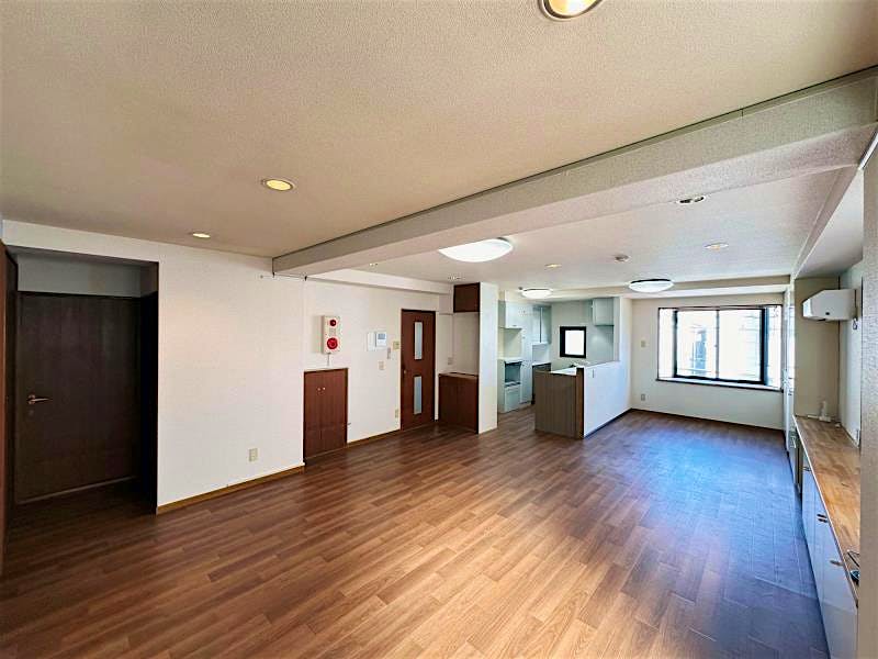 property_interior1_filename