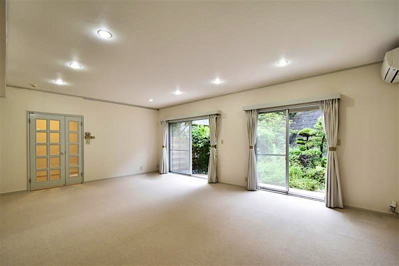 property_interior1_filename