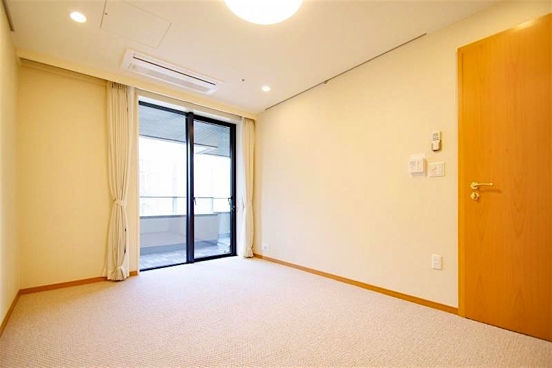 property_interior2_filename