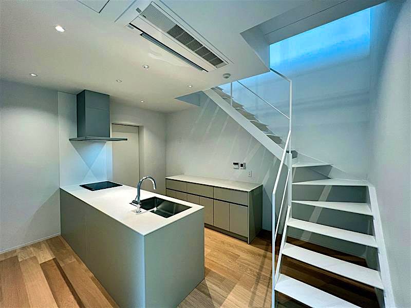 property_interior2_filename