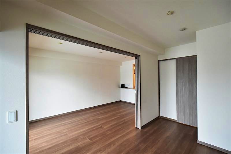 property_interior2_filename