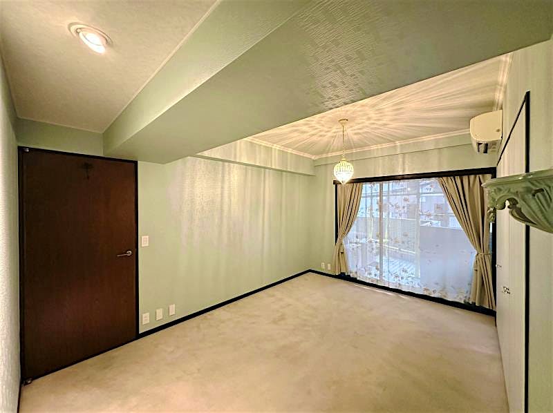 property_interior2_filename