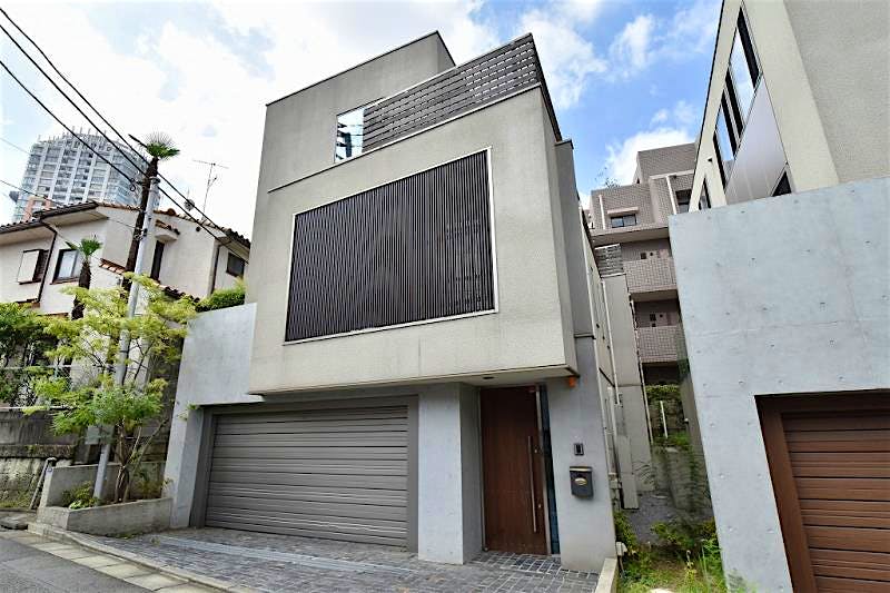 building_exterior_filename