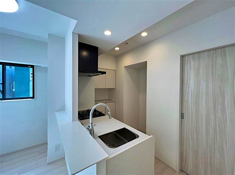 property_interior2_filename