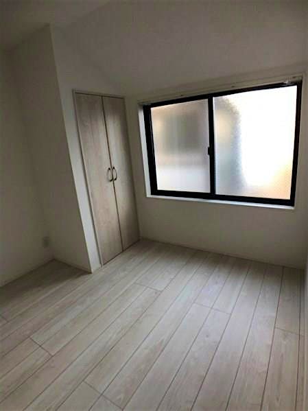 property_interior1_filename