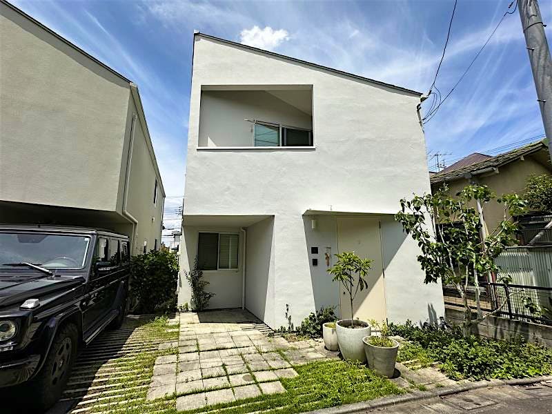 building_exterior_filename