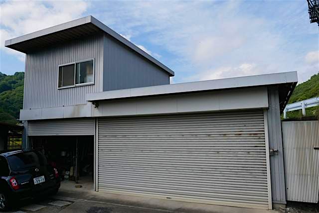 ガレージと倉庫