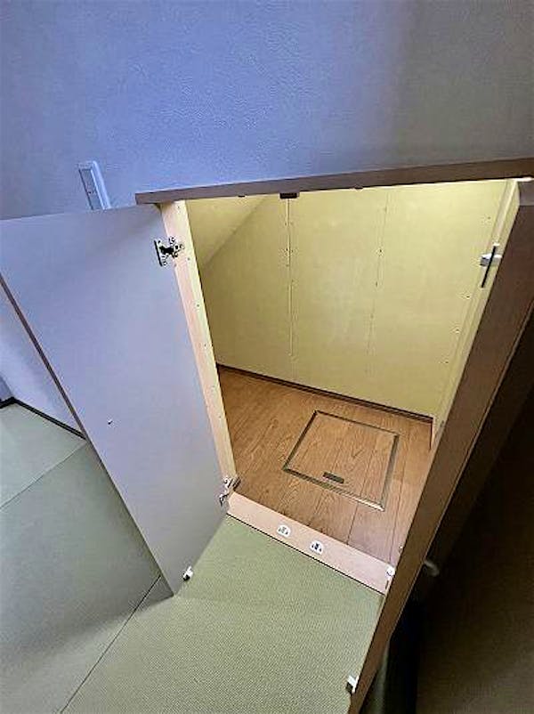 階段下収納