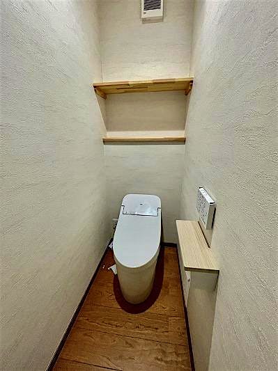 2F トイレ
