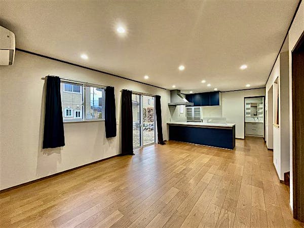 ﾘﾋﾞﾝｸﾞﾀﾞｲﾆﾝｸﾞｷｯﾁﾝ