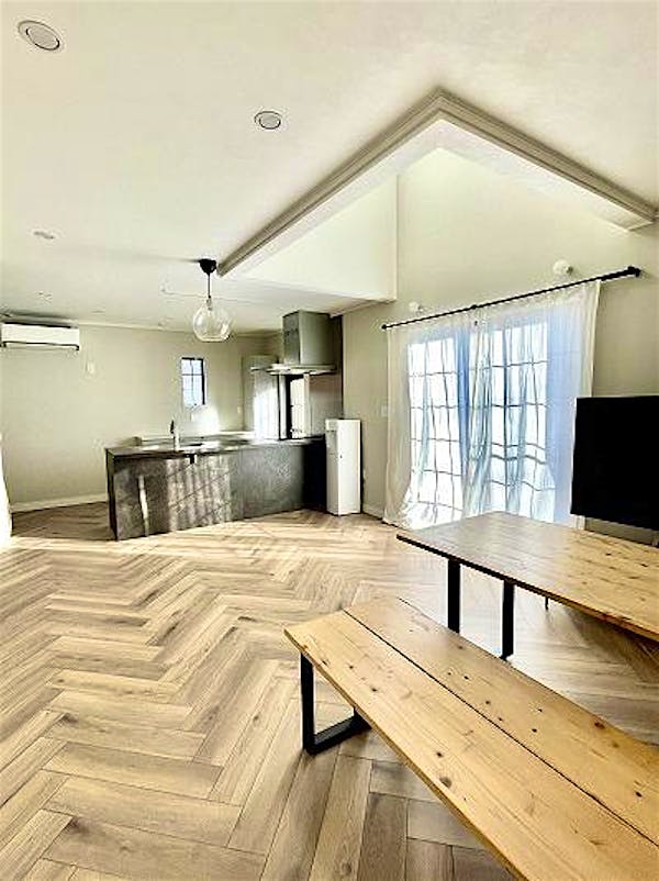 ﾘﾋﾞﾝｸﾞﾀﾞｲﾆﾝｸﾞｷｯﾁﾝ