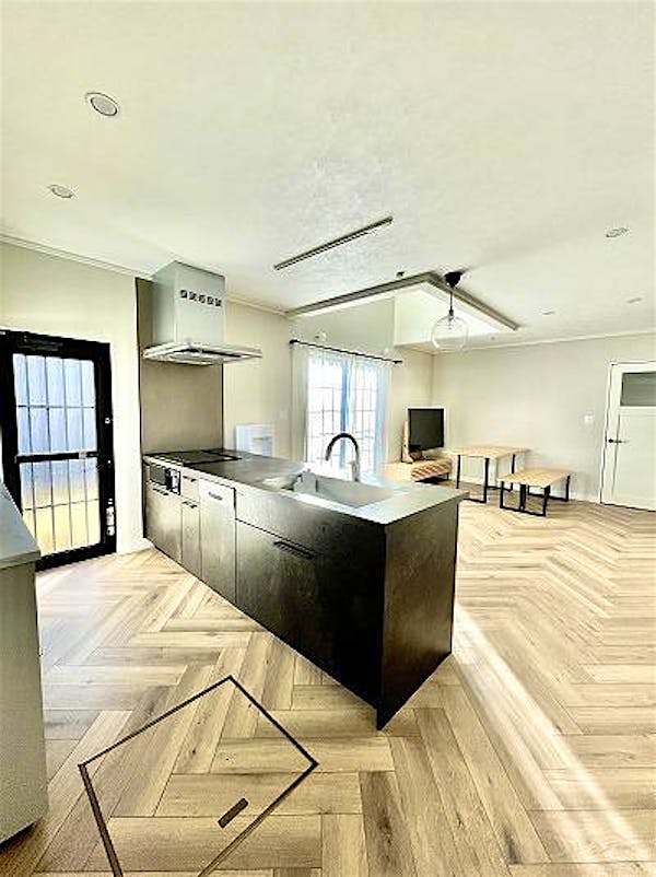 ﾘﾋﾞﾝｸﾞﾀﾞｲﾆﾝｸﾞｷｯﾁﾝ