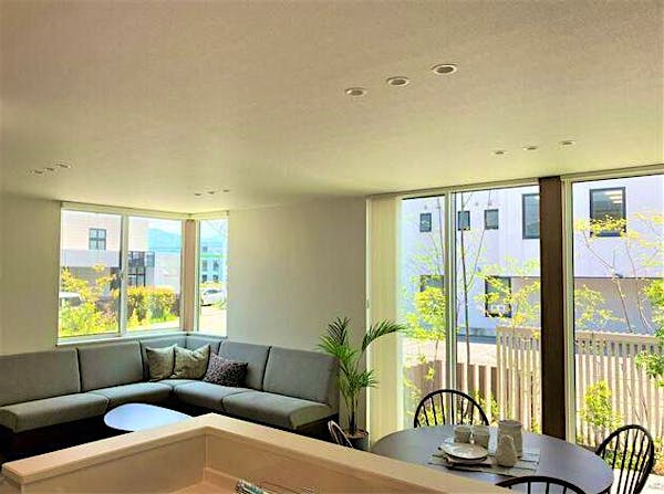 ﾘﾋﾞﾝｸﾞﾀﾞｲﾆﾝｸﾞｷｯﾁﾝ