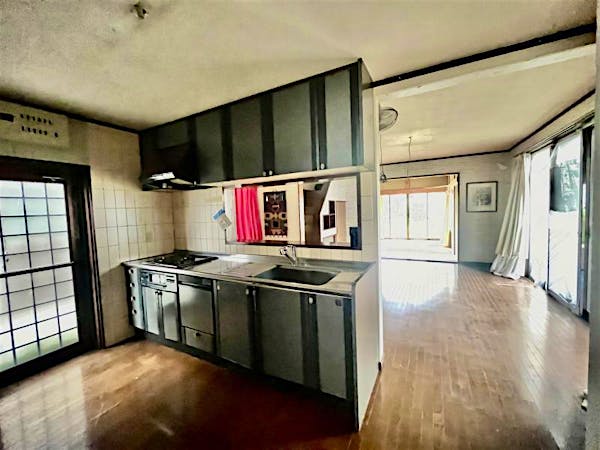 ﾘﾋﾞﾝｸﾞﾀﾞｲﾆﾝｸﾞｷｯﾁﾝ