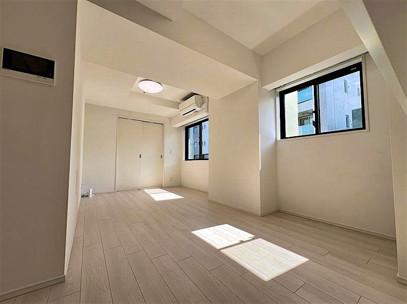 property_interior1_filename