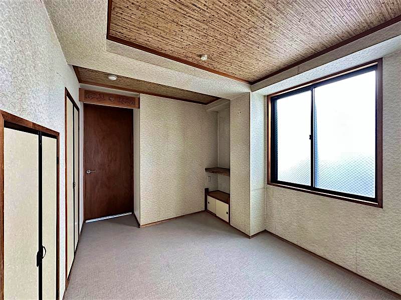 property_interior2_filename