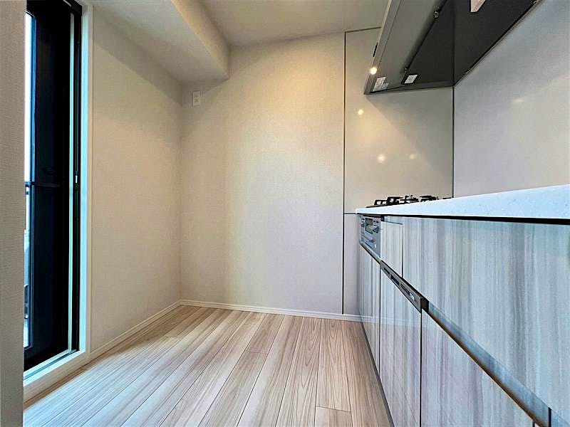 property_interior2_filename