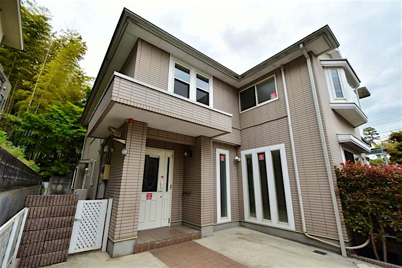building_exterior2_filename