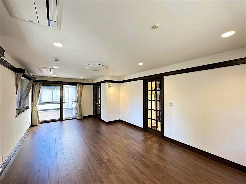 property_interior1_filename