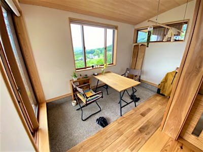 見晴らしの良い土間サロン