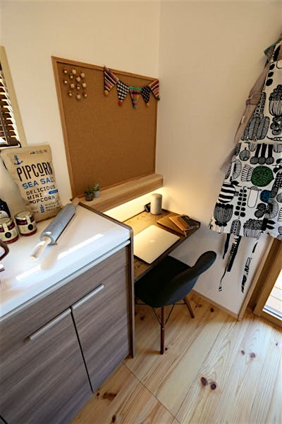 キッチン脇の家事スペースはとっても便利！