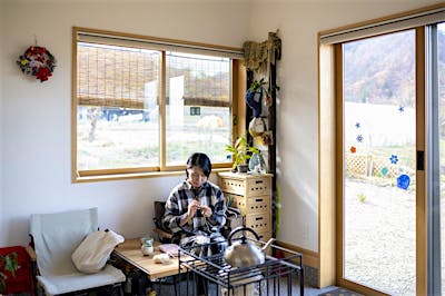 土間サロンはお気に入りのくつろぎ空間。ここで過ごす時間はなんだか特別。