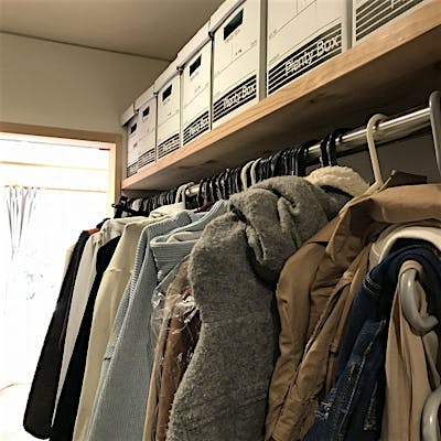 収納内も枕棚を計画すれば、余すところなく有効活用ができる。