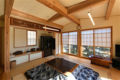 以前の家の欄間を古材利用。想い出と共に。