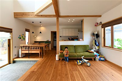 土間とリビングダイニングの繋がりは、若里モデルハウスをお手本に。