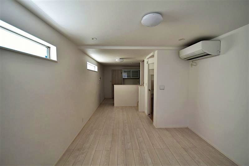 property_interior2_filename