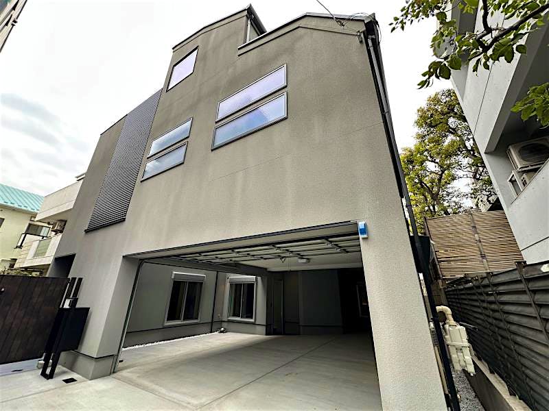 building_exterior_filename