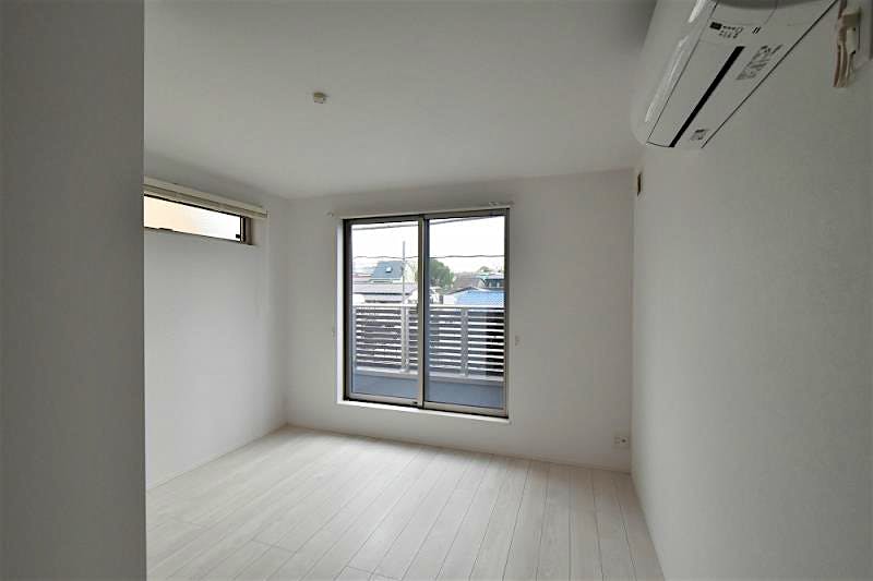 property_interior2_filename