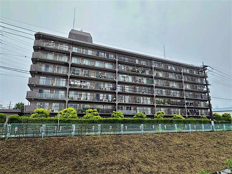 building_exterior_filename