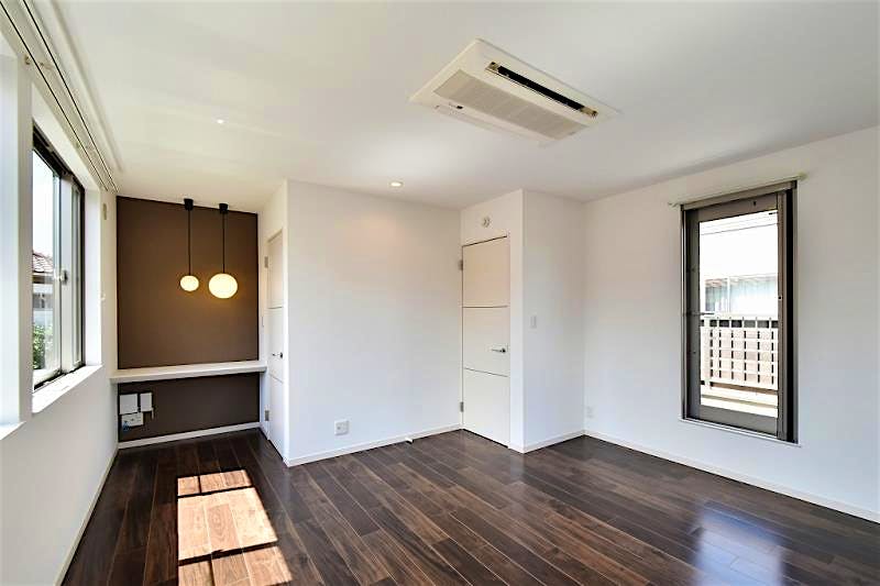 property_interior2_filename