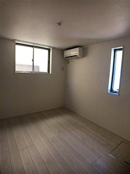 property_interior2_filename