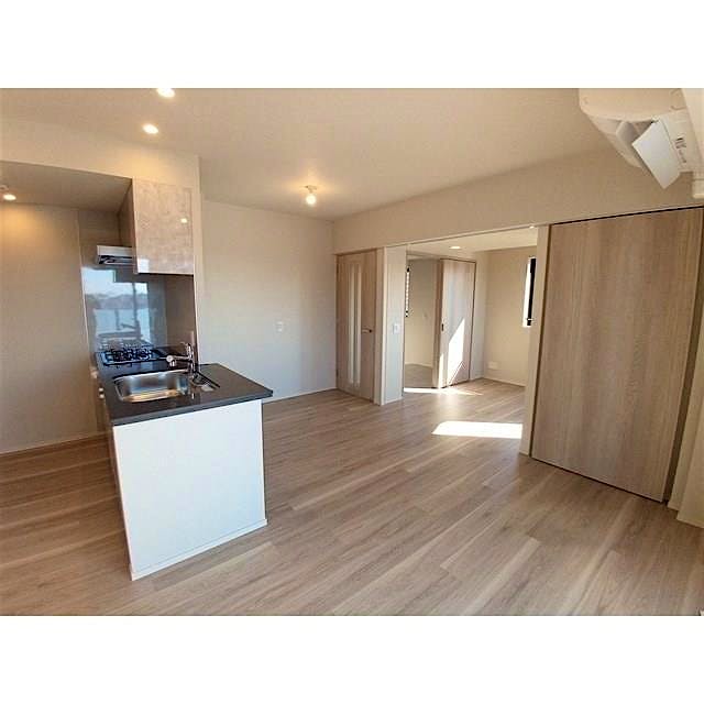 property_interior2_filename