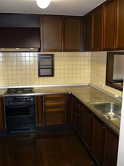 property_interior2_filename