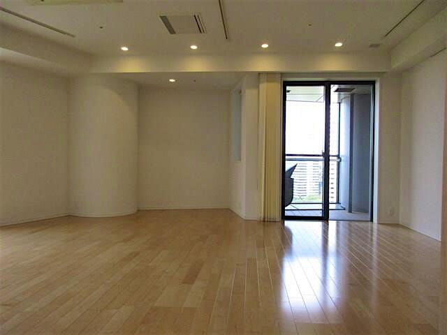 property_interior2_filename