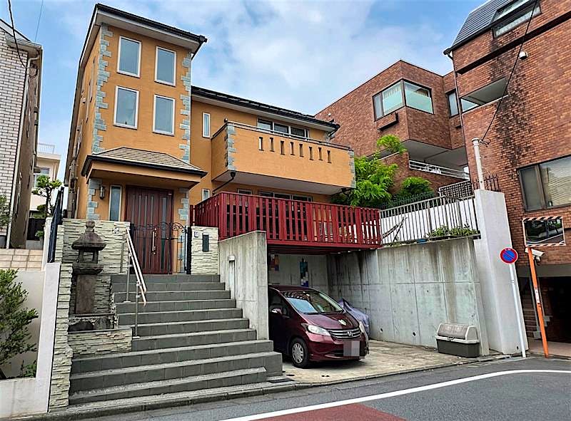 building_exterior_filename