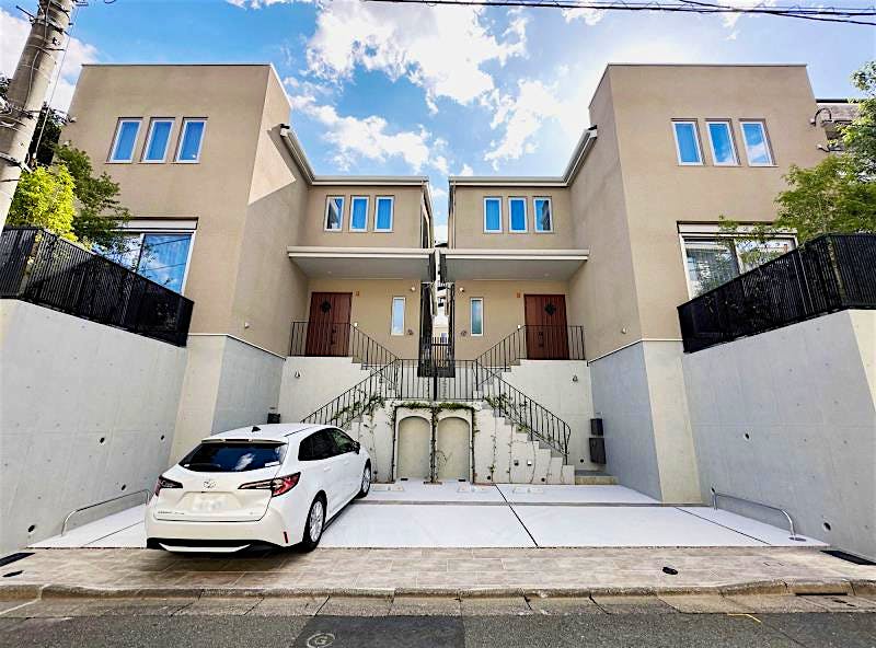 building_exterior_filename