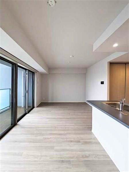 property_interior2_filename