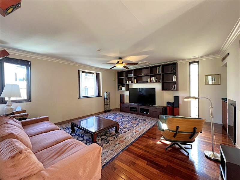 property_interior2_filename