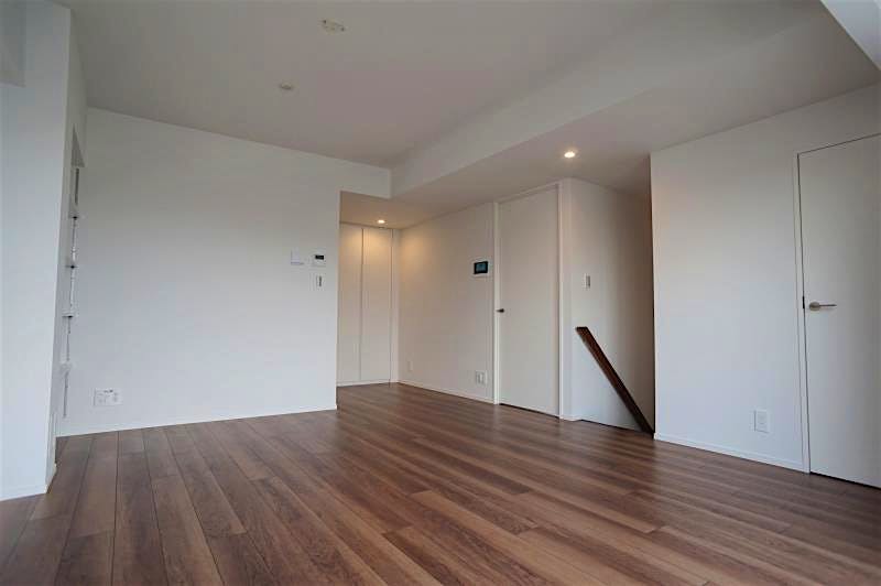 property_interior2_filename