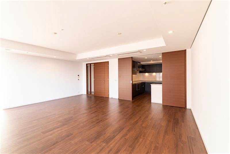 property_interior2_filename