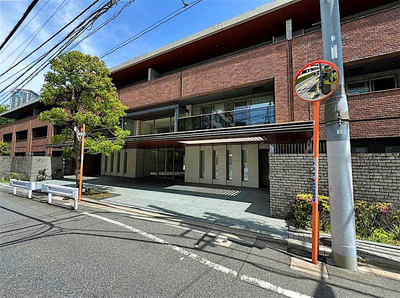 building_exterior_filename