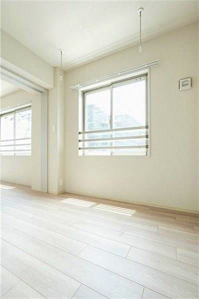 property_interior2_filename