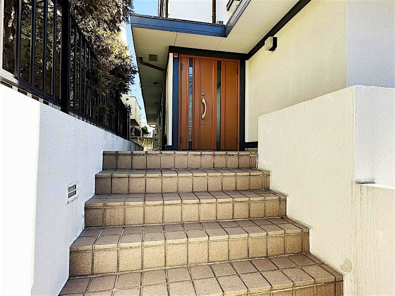 building_exterior2_filename