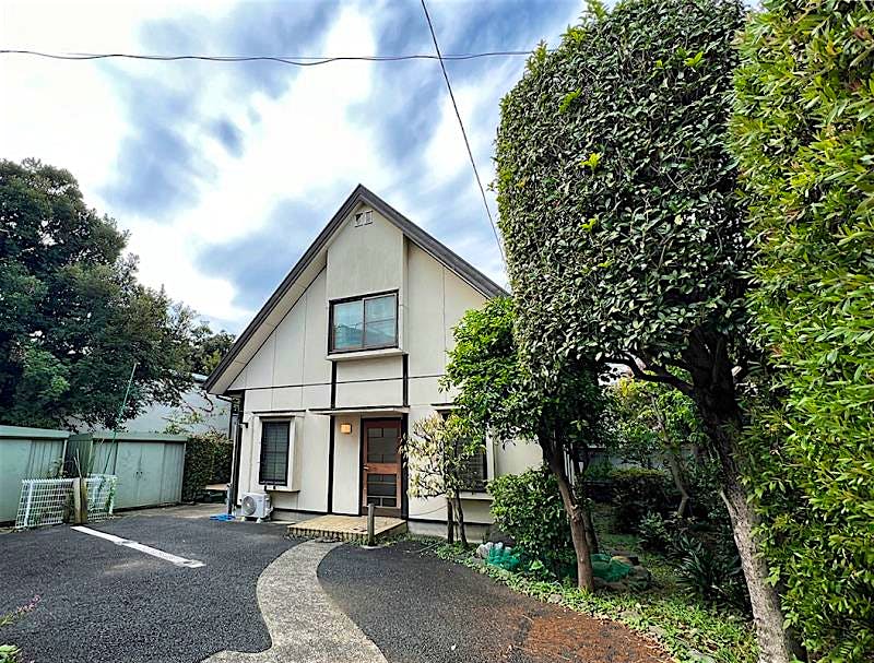 building_exterior_filename