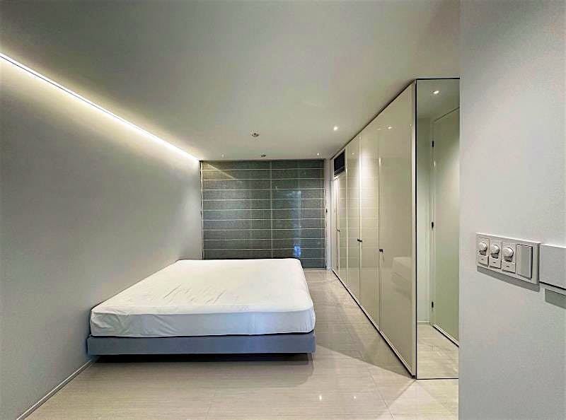 property_interior2_filename